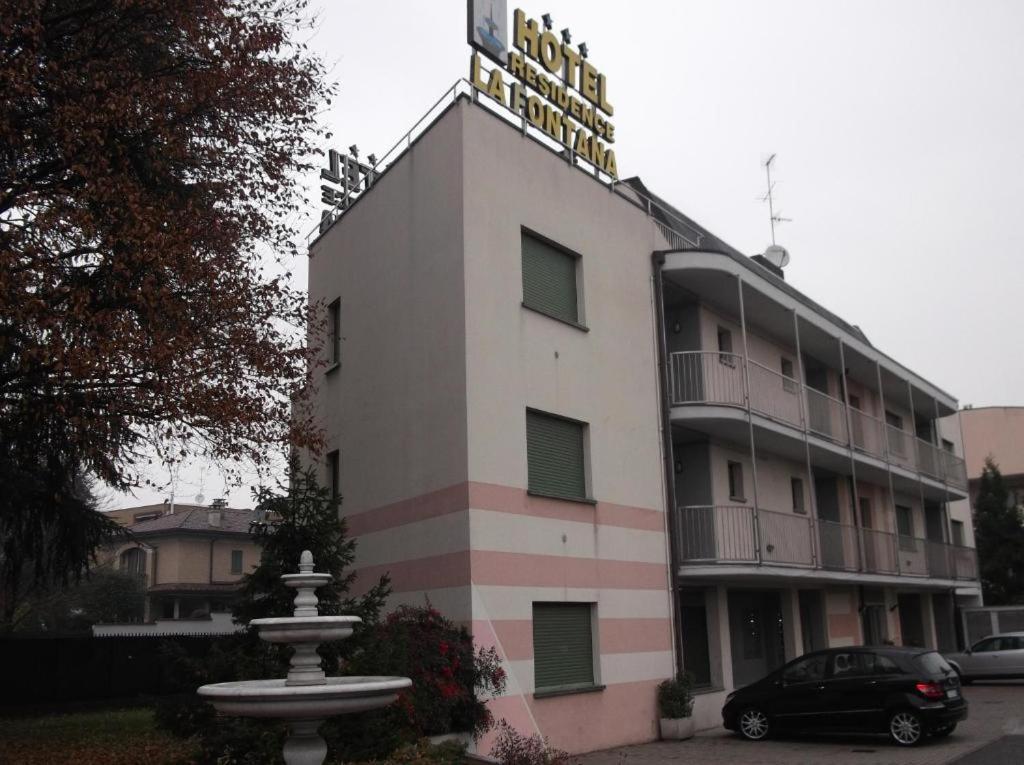 喷泉公寓酒店 马里亚诺科门塞 外观 照片